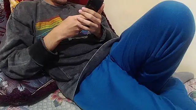 Alexdelarge323 online show from January 20, 2025, 11:24 am