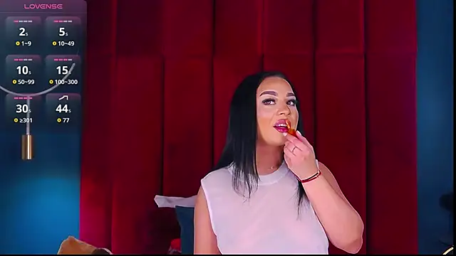 MadyLuxxx online show from January 15, 2026, 7:39 pm