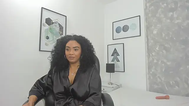 Tanisha  campbell online show from December 18, 2024, 3:44 pm