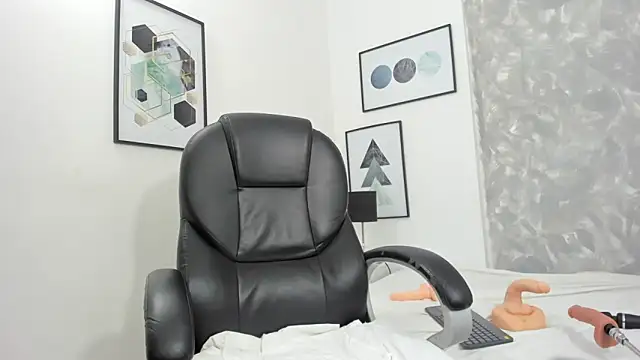 Tanisha  campbell online show from December 26, 2024, 7:05 pm