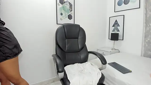 Tanisha  campbell online show from January 2, 2025, 12:57 pm