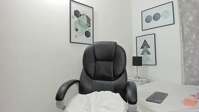 Tanisha  campbell online show from January 12, 2025, 5:01 pm