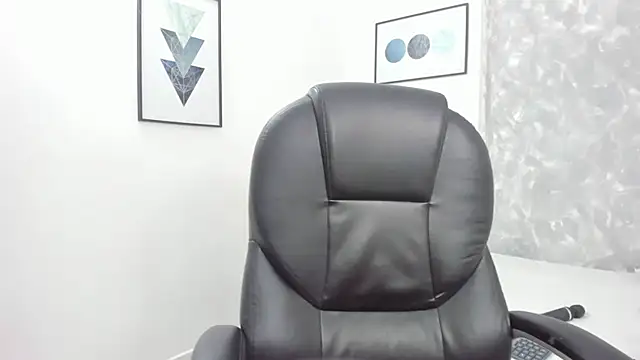 Tanisha  campbell online show from January 27, 2025, 1:09 pm