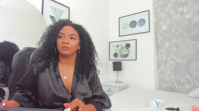 Tanisha  campbell online show from February 20, 2025, 4:14 pm