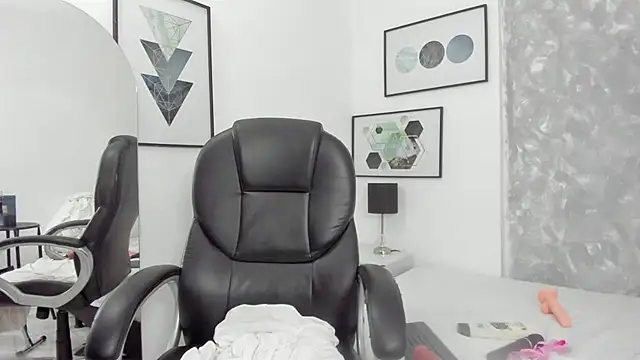 Tanisha  campbell online show from February 22, 2025, 4:30 pm