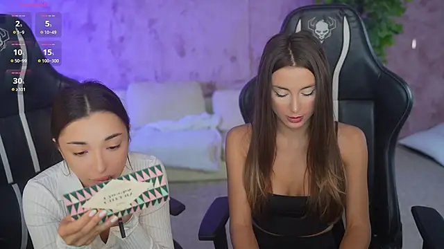 Snapshot of Jasmine_Flow chatting on October 13, 2025, 6:57 am Jasmine Flow online show from October 13, 2025, 6:57 am