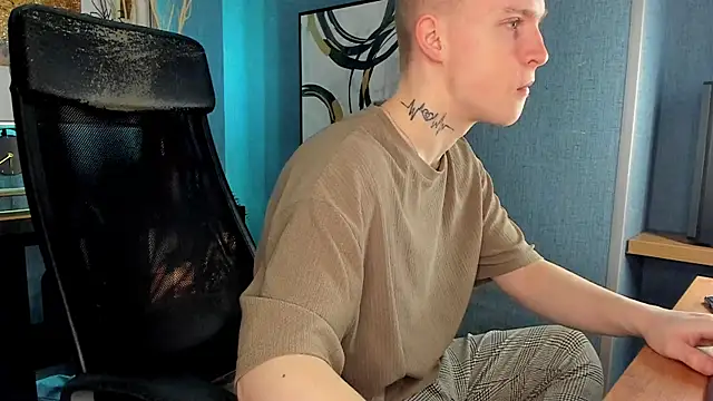 Snapshot of AlexxSweet chatting on March 9, 2025, 6:50 am AlexxSweet online show from March 9, 2025, 6:50 am