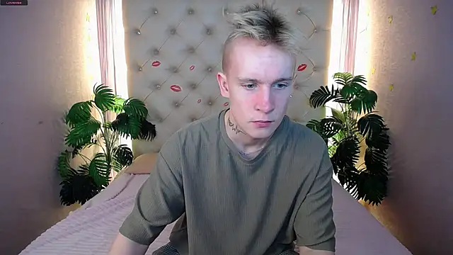 Snapshot of AlexxSweet chatting on March 10, 2025, 10:48 am AlexxSweet online show from March 10, 2025, 10:48 am