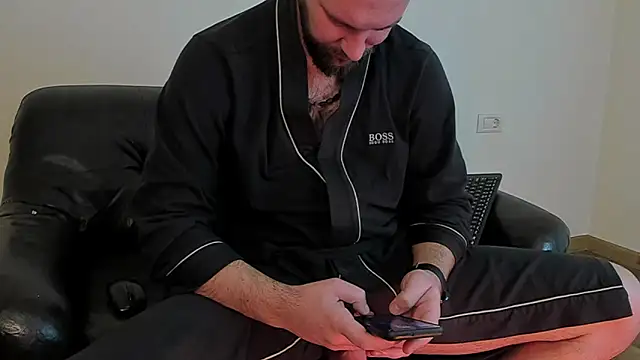 Snapshot of KingMalcom chatting on January 19, 2025, 11:01 am KingMalcom online show from January 19, 2025, 11:01 am