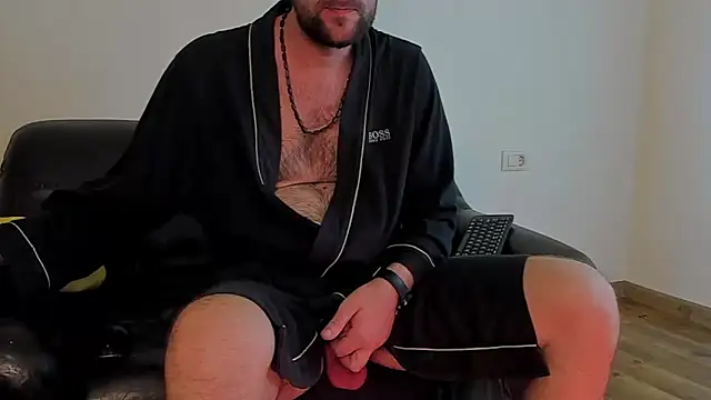 Snapshot of KingMalcom chatting on October 13, 2025, 11:21 am KingMalcom online show from October 13, 2025, 11:21 am