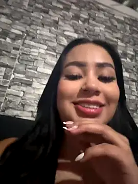 Snapshot of Luisa_Fernandaa chatting on October 19, 2025, 1:06 am Luisa Fernandaa online show from October 19, 2025, 1:06 am