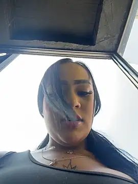 Luisa Fernandaa online show from March 26, 2026, 7:41 pm