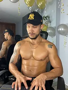 ARON TAYLER01 online show from March 1, 2025, 12:34 pm