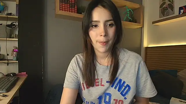 alicewilloww online show from October 10, 2025, 9:14 pm