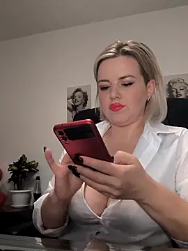 Snapshot of Ladykaos chatting on November 25, 2025, 1:33 pm Ladykaos online show from November 25, 2025, 1:33 pm