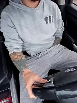 Snapshot of MrBiggBallz chatting on January 23, 2025, 2:28 pm MrBiggBallz online show from January 23, 2025, 2:28 pm