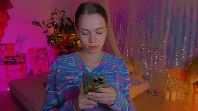 poli   online show from February 11, 2025, 8:52 pm