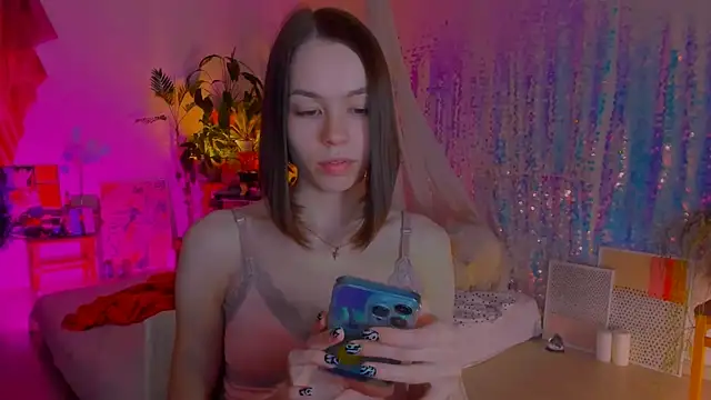 poli   online show from March 12, 2025, 10:28 pm