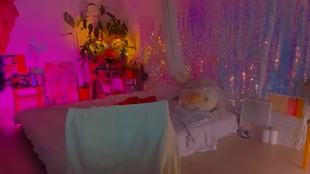 poli   online show from March 18, 2025, 10:58 pm