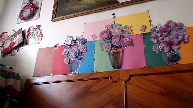 EllyseJenner online show from April 21, 2026, 4:34 pm