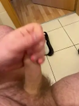 Cozqhh online show from March 12, 2026, 1:28 pm