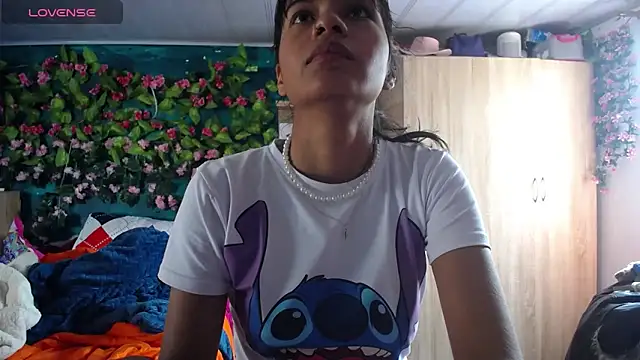 Samara Beltran online show from February 15, 2025, 3:50 pm