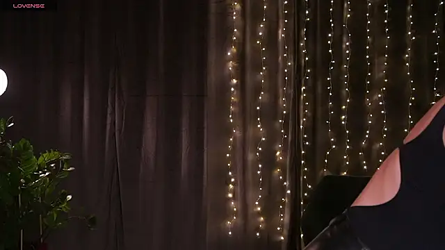 Elice Dream online show from March 25, 2026, 8:04 pm