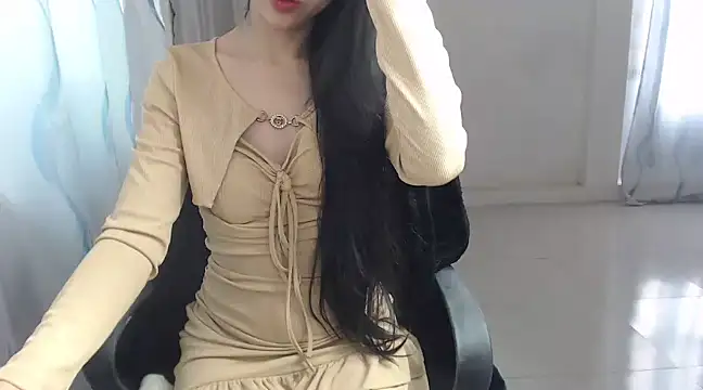Snapshot of TinyGirls chatting on December 23, 2024, 6:22 am TinyGirls online show from December 23, 2024, 6:22 am