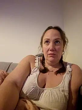 Wisie Cutie online show from December 30, 2024, 8:47 pm