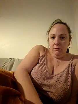 Wisie Cutie online show from February 23, 2025, 10:42 pm