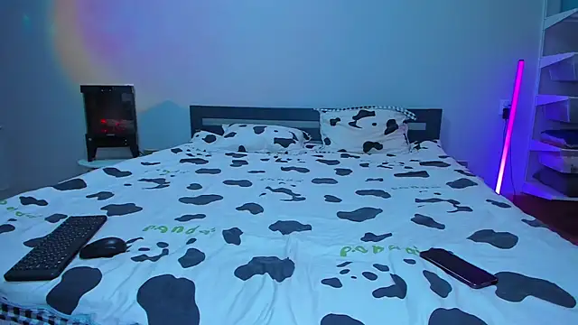 Snapshot of TishaLove chatting on October 31, 2025, 3:35 pm TishaLove online show from October 31, 2025, 3:35 pm