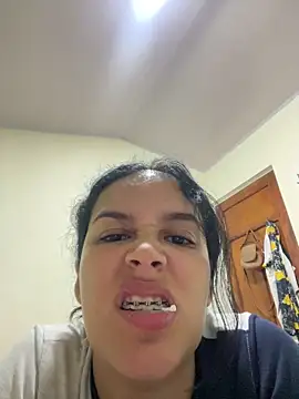 Snapshot of Annya-sweet chatting on February 12, 2025, 2:32 pm Annya-sweet online show from February 12, 2025, 2:32 pm