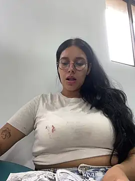 Snapshot of Annya-sweet chatting on March 13, 2025, 2:55 pm Annya-sweet online show from March 13, 2025, 2:55 pm