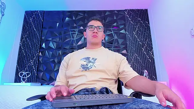 JeffDaltton online show from October 25, 2025, 8:14 pm