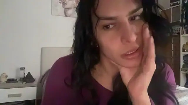 GGmoon81 online show from December 15, 2024, 8:52 am