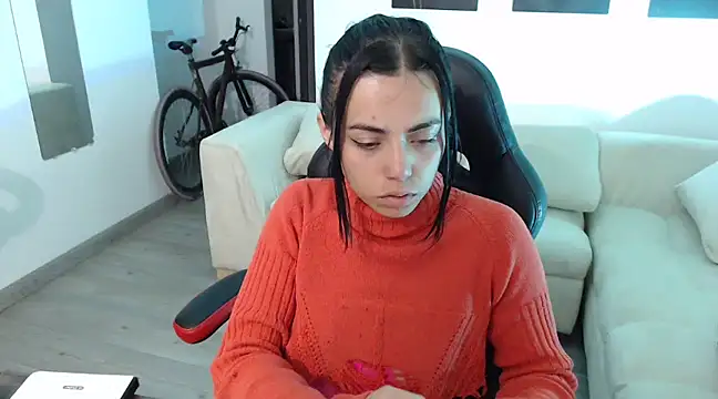 Snapshot of i_am_nina_ chatting on December 27, 2024, 5:09 am i am nina online show from December 27, 2024, 5:09 am