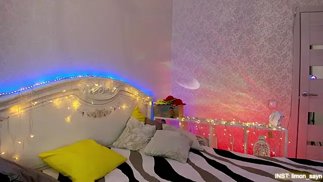 LillyMoure  online show from January 31, 2026, 11:14 pm