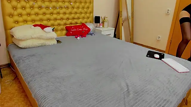 Snapshot of VeraWatts chatting on December 28, 2024, 1:39 am VeraWatts online show from December 28, 2024, 1:39 am