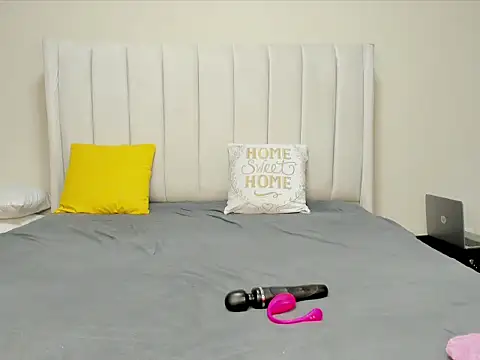  heavenlysent online show from October 13, 2025, 3:28 am