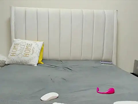  heavenlysent online show from November 5, 2025, 1:38 am