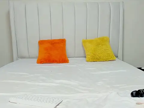  heavenlysent online show from December 19, 2025, 4:08 am