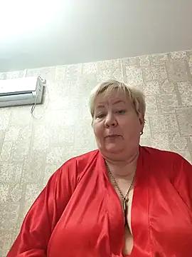 Snapshot of EffectFiona chatting on March 4, 2025, 3:59 pm EffectFiona online show from March 4, 2025, 3:59 pm