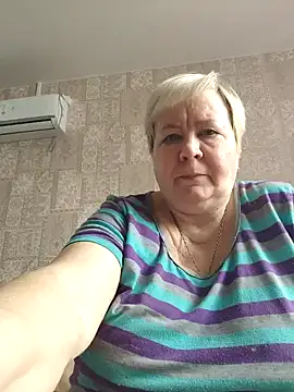 Snapshot of EffectFiona chatting on March 6, 2025, 4:30 am EffectFiona online show from March 6, 2025, 4:30 am