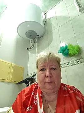 EffectFiona online show from October 30, 2025, 10:43 pm