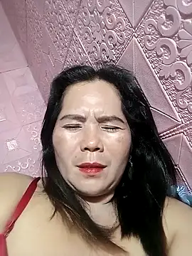 Cutehornywetmom online show from March 3, 2025, 6:12 pm