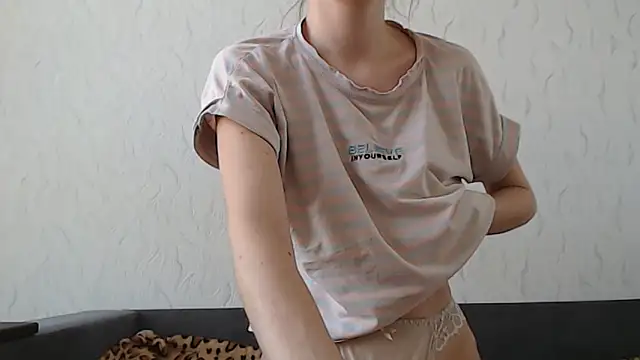 HoneyWiles online show from March 11, 2026, 2:23 pm