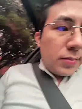 andrewmhilton  online show from March 1, 2025, 10:10 pm