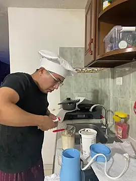 andrewmhilton  online show from March 4, 2025, 4:27 am