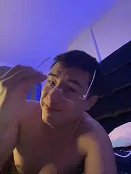 andrewmhilton  online show from March 6, 2025, 8:08 am