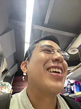 andrewmhilton  online show from March 16, 2025, 6:55 pm